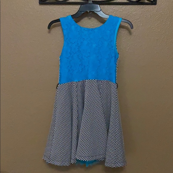 Dress - Picture 3 of 4